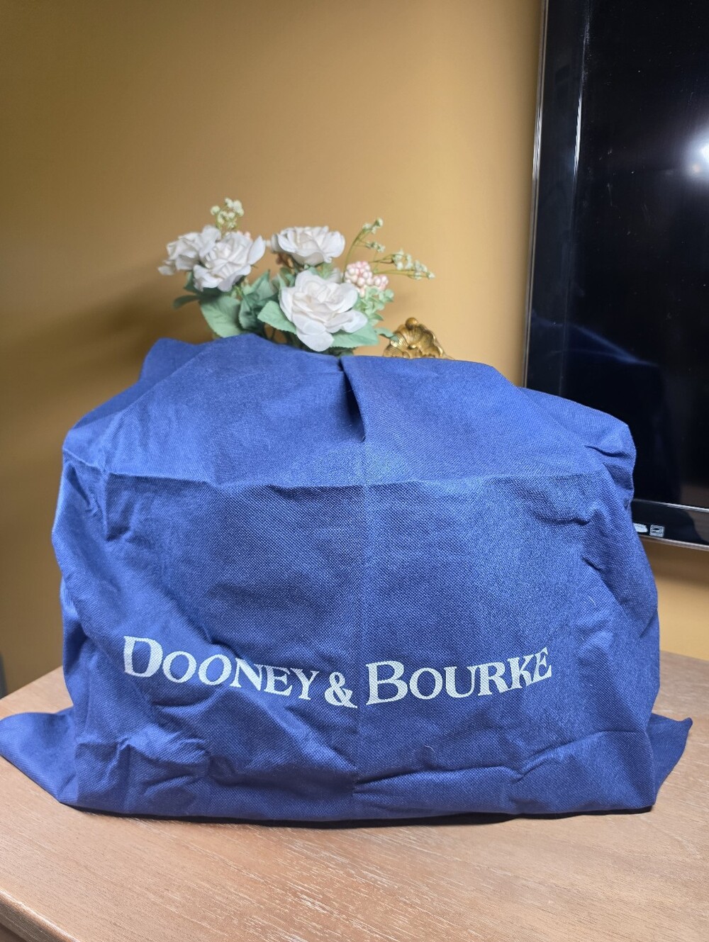 Dooney & Bourke Tartan Large Barlow Navy Plaid Tote w/ Wallet & Dusty(MSRP $645) - Picture 13 of 14